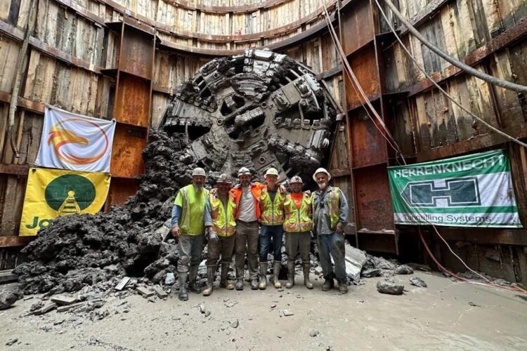 Workers with tunnel boring machine (TBM) Phoenix Image: Herrenknecht
